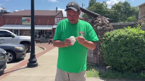 Laha's Red Castle Burger Review Part 2 AKA The Silence of The Hams - Goodall's Country Kitchen