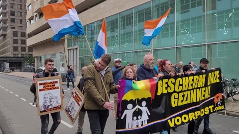 Demonstratie tegen Drag Queen voorleesmiddag Rotterdam 16-04-2023 01/17