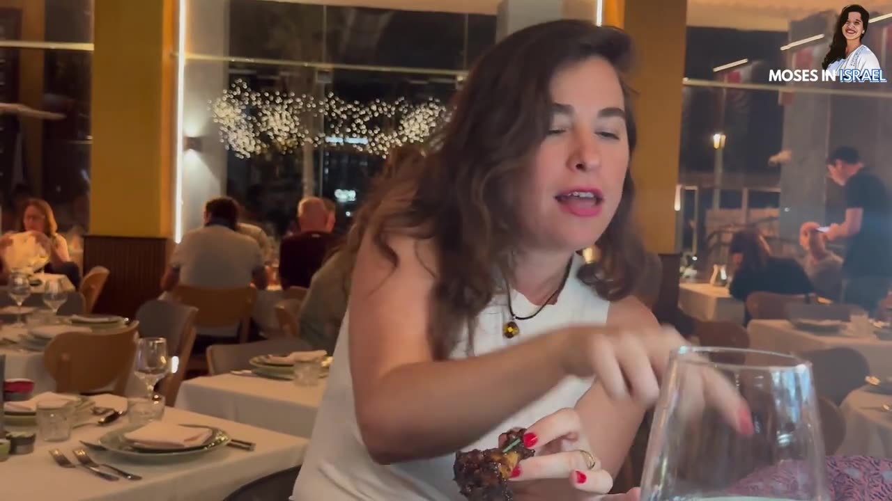 LATINOS try INDIAN FOOD