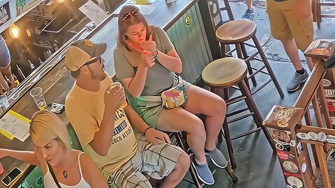 Candid Sexy Smoking Woman 702