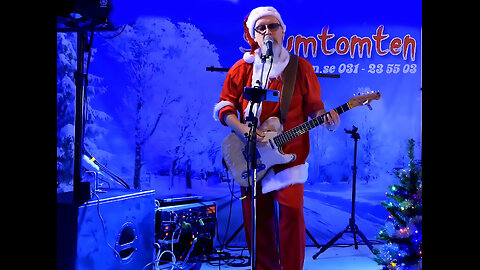 Livemusik till julfesten med Skumtomten