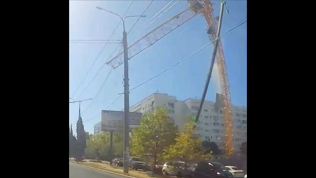 Un muerto y dos heridos por la caída de una grúa en Rusia