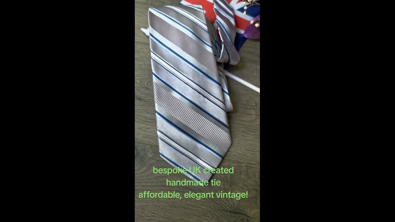Bespoke tie helps to feed 4 homeless from a local shelter. UK vintage tie.