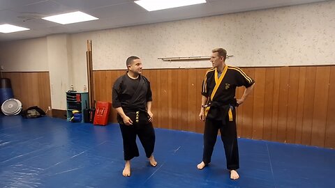 Tracy's Karate technique: Locking arm