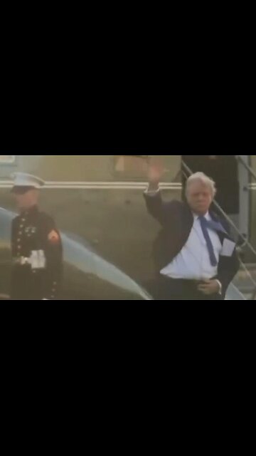 #TRUMP ’S HANDS TOUCHED HIS BUCKLE TWICE IS #DJT’S IMPORTANT MESSAGE TODAY (#FRYDAY) TO BUCKLE UP☝🏼