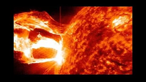 Earth's SWARMED by STRONG Winds From The Sun Sparking Global Storm!