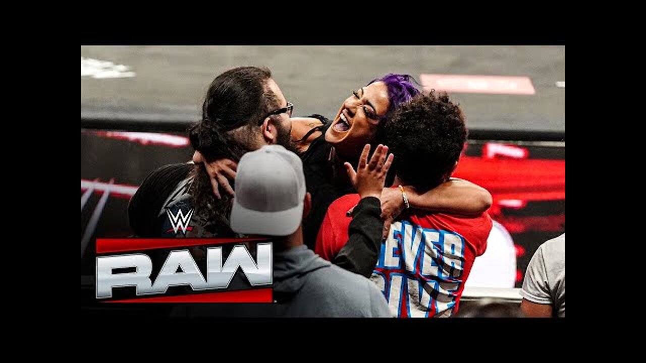 Bayley returns to save Lyra Valkyria_ Raw highlights, Sept. 15, 2025