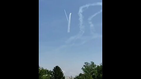 Thunderbirds drawing a heart in the sky in Cheyenne, Wyoming