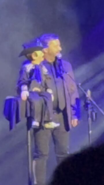 Terry Fator's Mind-Blowing Thunder Rolls Performance