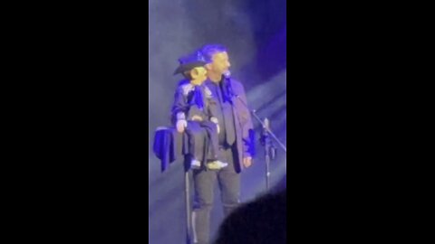 Terry Fator's Mind-Blowing Thunder Rolls Performance