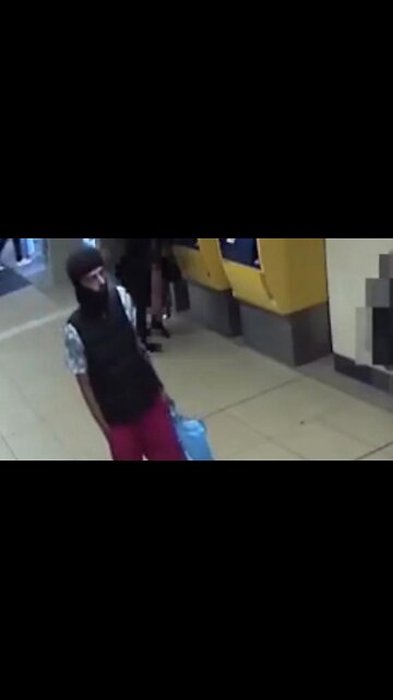 MI6RANT SETS A FIRE ON A TRAIN AND AT STATION IN AMSTERDAM