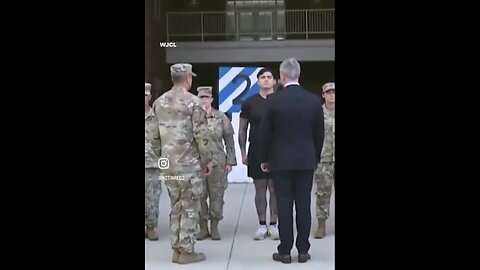 FORT STEWART SOLDIERS AWARDED MEDALS🇺🇸🎖️👨‍🚀🪖🎖️🆘🧑‍🚀📸FOR BRAVERY STOPPING ACTIVE SHOOTER🤼‍♂️🚨🔫💂‍♂️💫