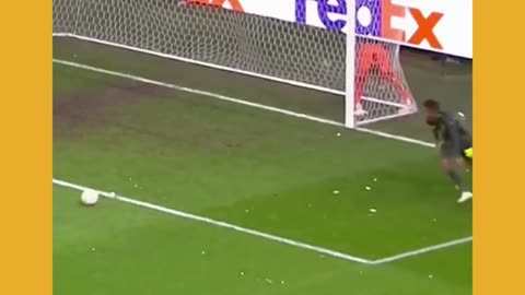 What is the Defender doing? 😭😂