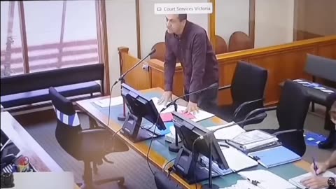 Australian Sovereign Citizen "Arrests" Judge