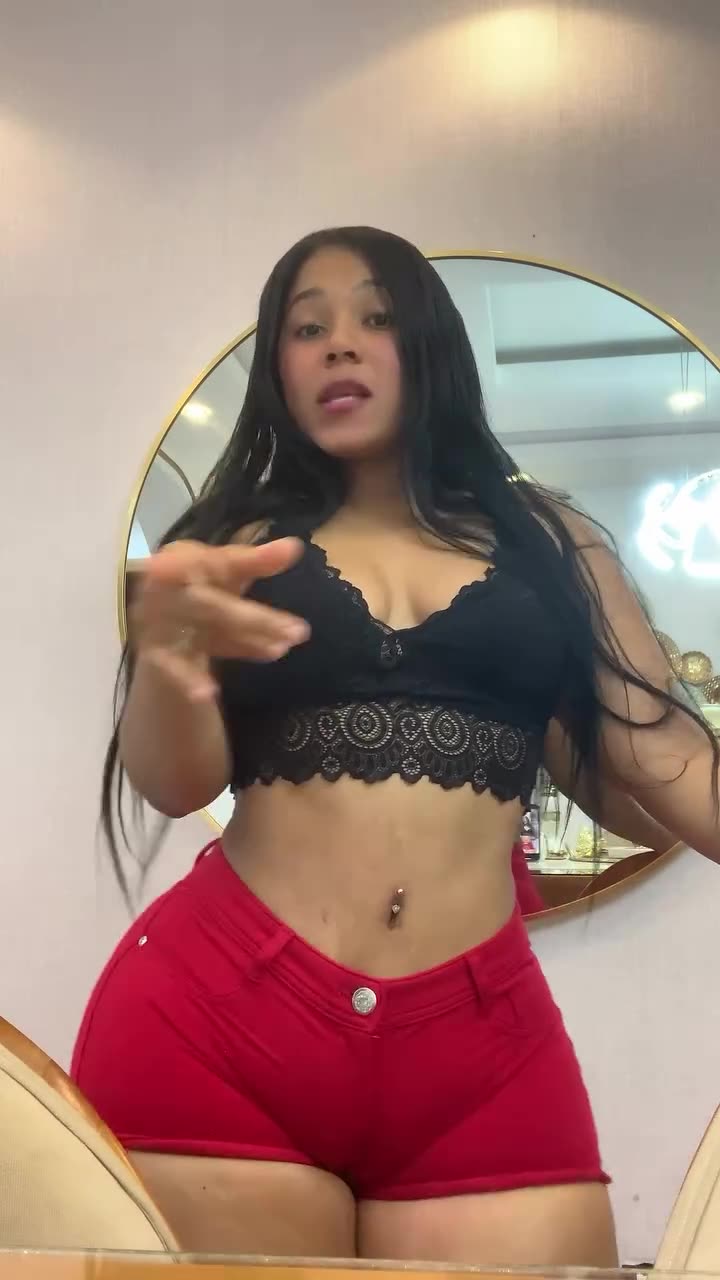 💯🔥 Tight Red Shorts 🍑