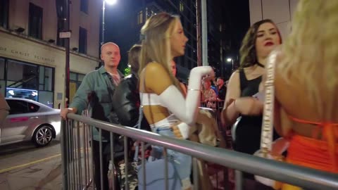Raw & Unfiltered: Walking Through England’s Nightlife Chaos 🇬🇧🔥