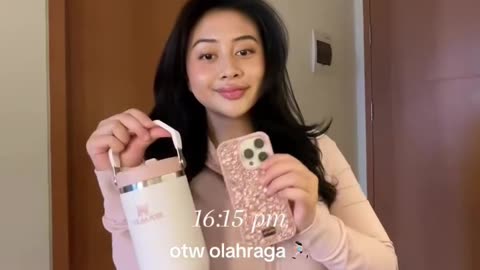Happiness Looks Like This – Beautiful Girls Just Being Themselves