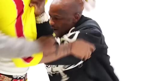 LIL RT SMASHES FAN PHONE!!!!
