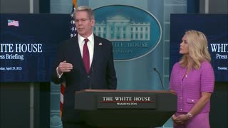 🚨Secretary Scott Bessent: "The ability for tariff revenue to give income tax relief. I think ..