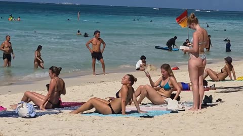 Enjoying the Beach Atmosphere on a Warm Morning on November 16 2025