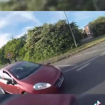 Bicyclists gets hit while using traffic circle, round about