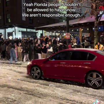 It's snowing in Florida January 2025