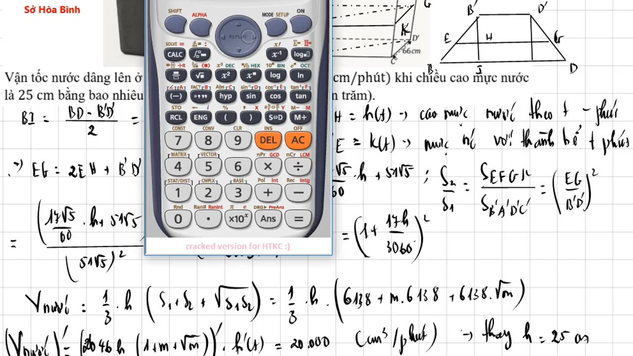 Anh A bơm nước vào một chiếc thùng nhựa đựng nước có hình dạng chóp cụt với hai đáy là hai ....