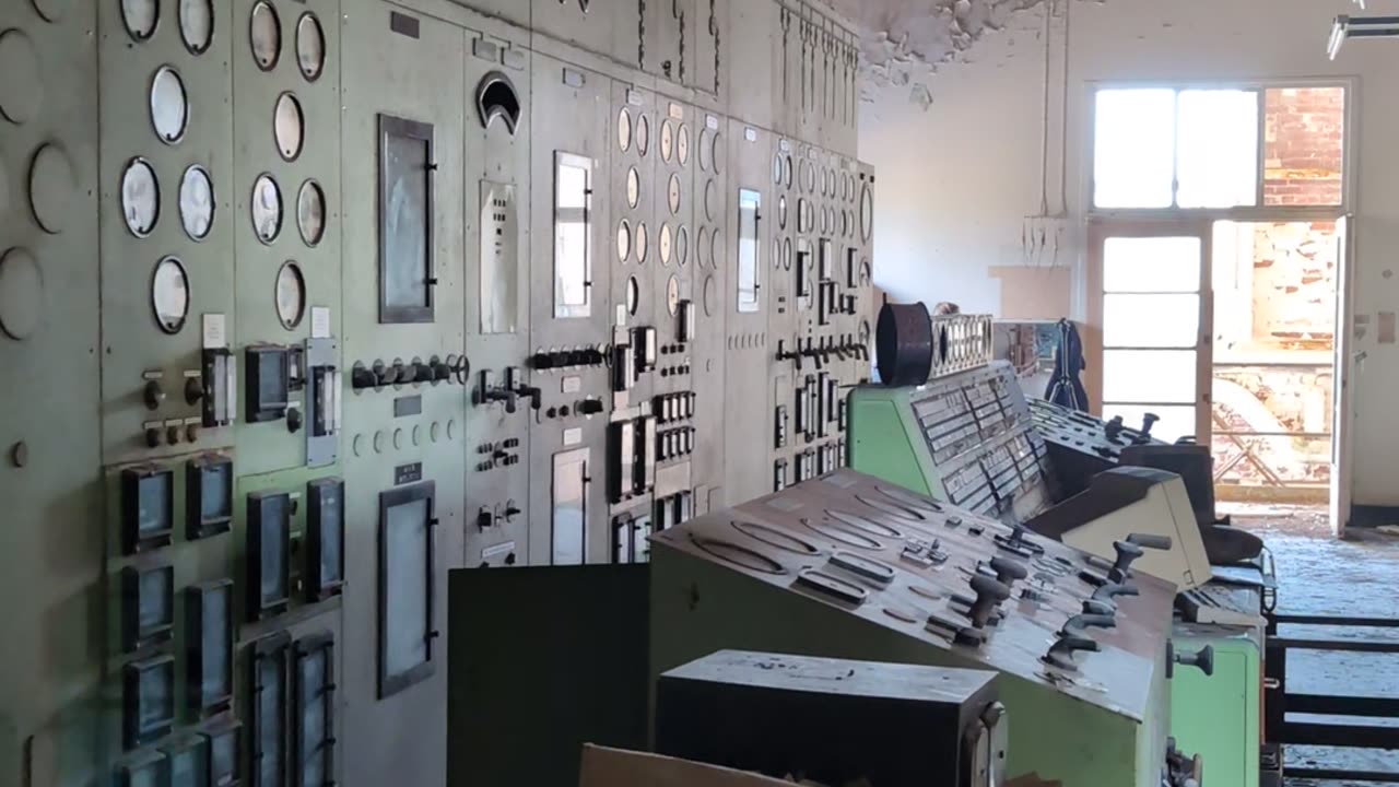 Old control room urbex