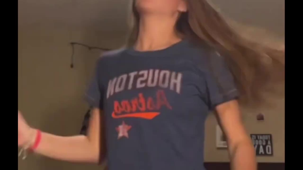 TikTok bop Challenge 🍎