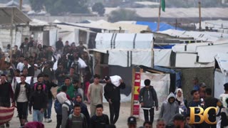 IDF says roads to Gaza aid centres are ‘combat zones’ as sites close for day