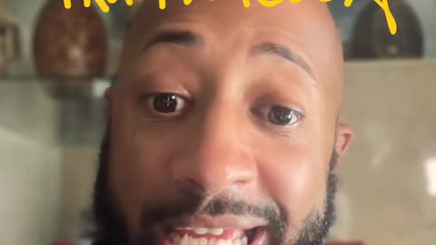 STRUGGLING TRINA B CAUGHT DOUBLE BIGOING QUEEN TOMIKAY THEN GETS CLIPPED 🤣🤣🤣🤣🤣🤣 JUST SLOW