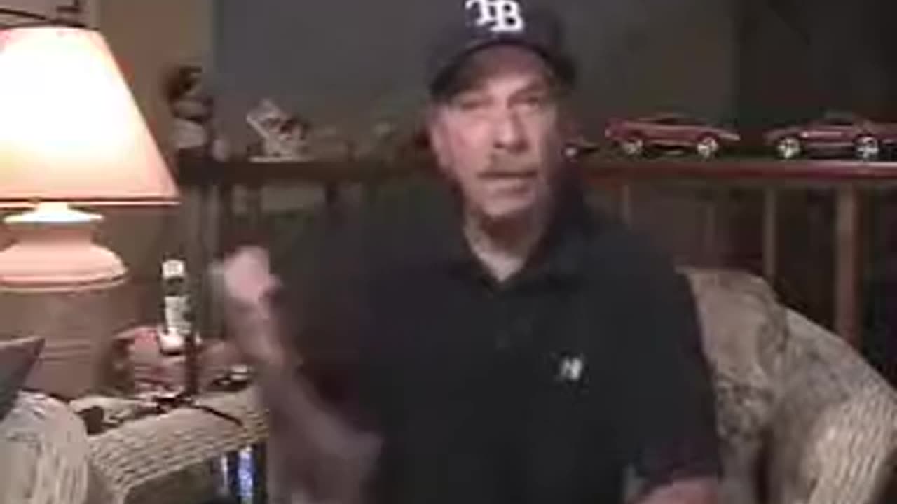 How to Save Money on Your Tobacco Habit Part 8 - Electronic Cigarettes Part 2 - [Tropical Bob]