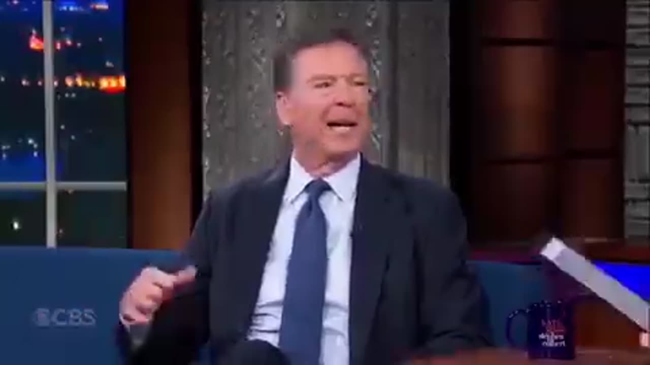 🌊 Pathalogical Liar and Treasonous Asshat James Comey Finds More Than Seashells by the Seashore 🥒