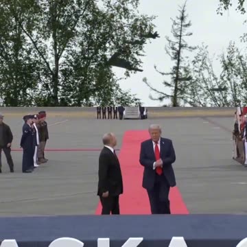 Here's Putin and Trump as a B-2 Flies Over