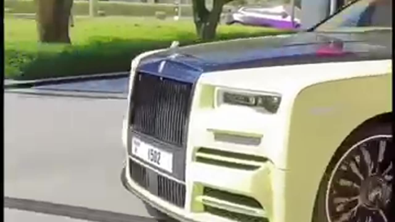 Grand Entry Of Rollce Royce