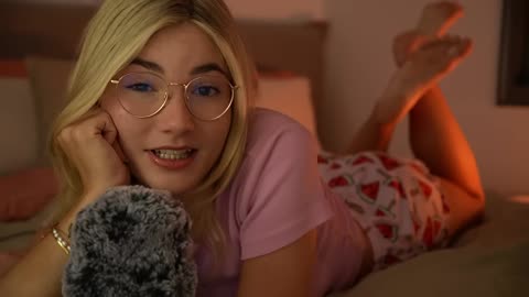 ASMR💕 Pillow Talk in Bed