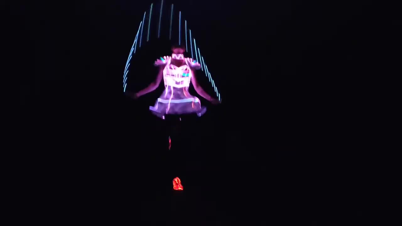 Adrienn Bánhegyi Led Style!