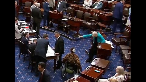 Elizabeth Warren Goes Down On The Senate Floor