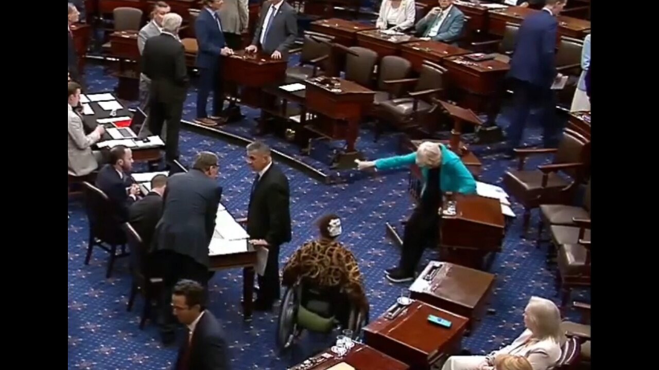 Elizabeth Warren Goes Down On The Senate Floor