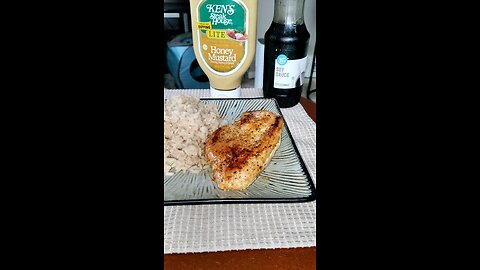 Eating Simple Truth Organic Organic Thin Sliced Chicken Breast, Dbn, MI, 8/19/25