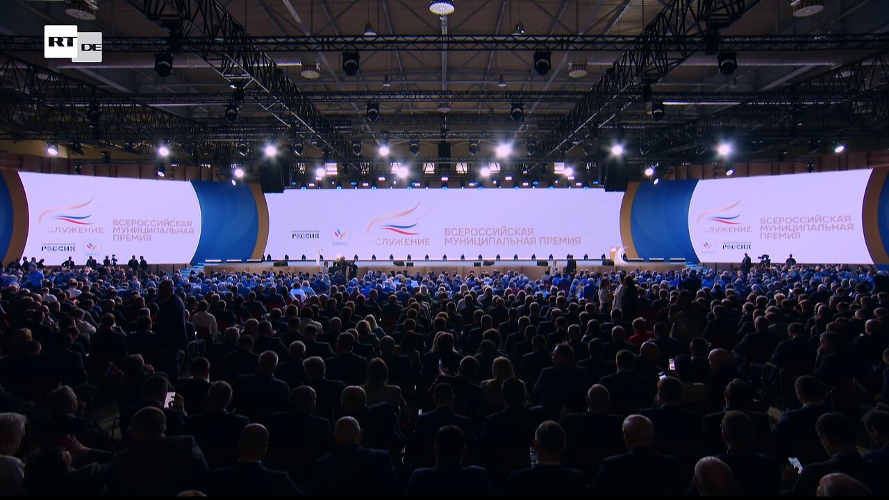 LIVE: Putin gibt Pressekonferenz nach Preisverleihung