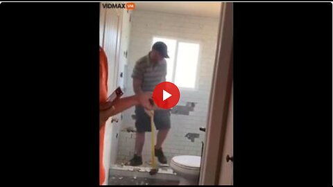 Customer refuses to pay contractor for his work, Contractor solves problem with a sledge hammer