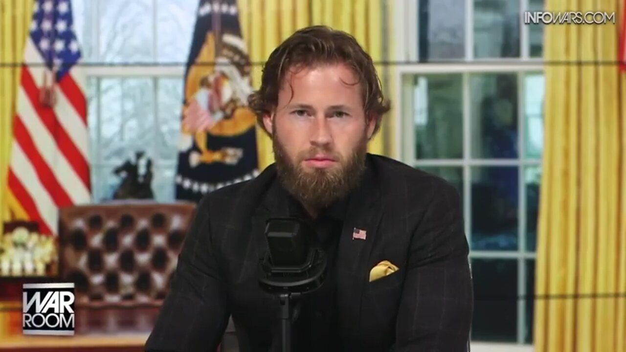 WAR ROOM (Full Show) Monday - 7/21/25