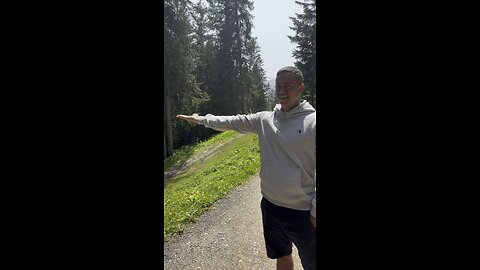 Feeding a Based Birdy