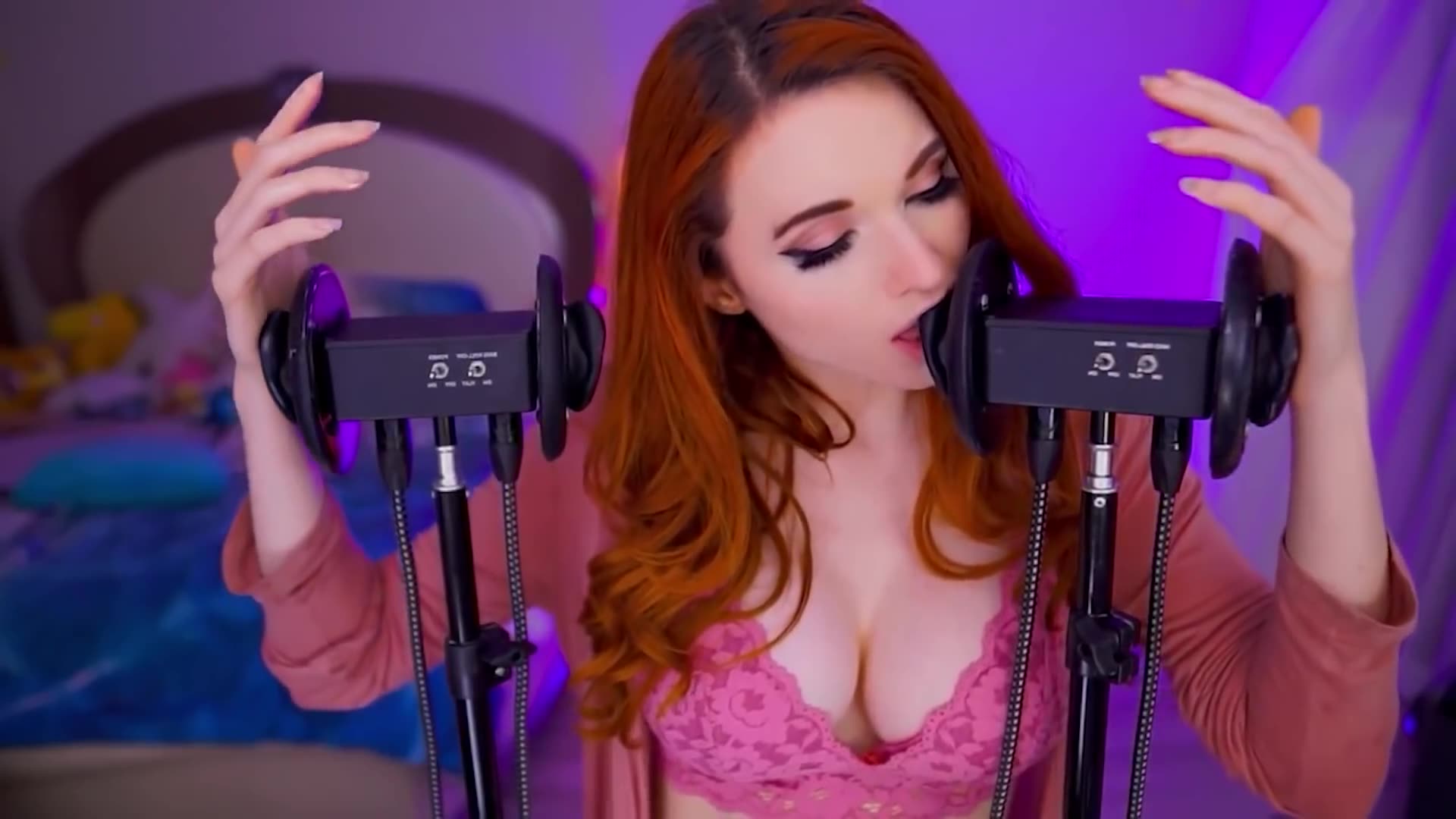 ASMR ｜ HOT MASSAGE SOUNDS & GIVING YOU NIBBLES