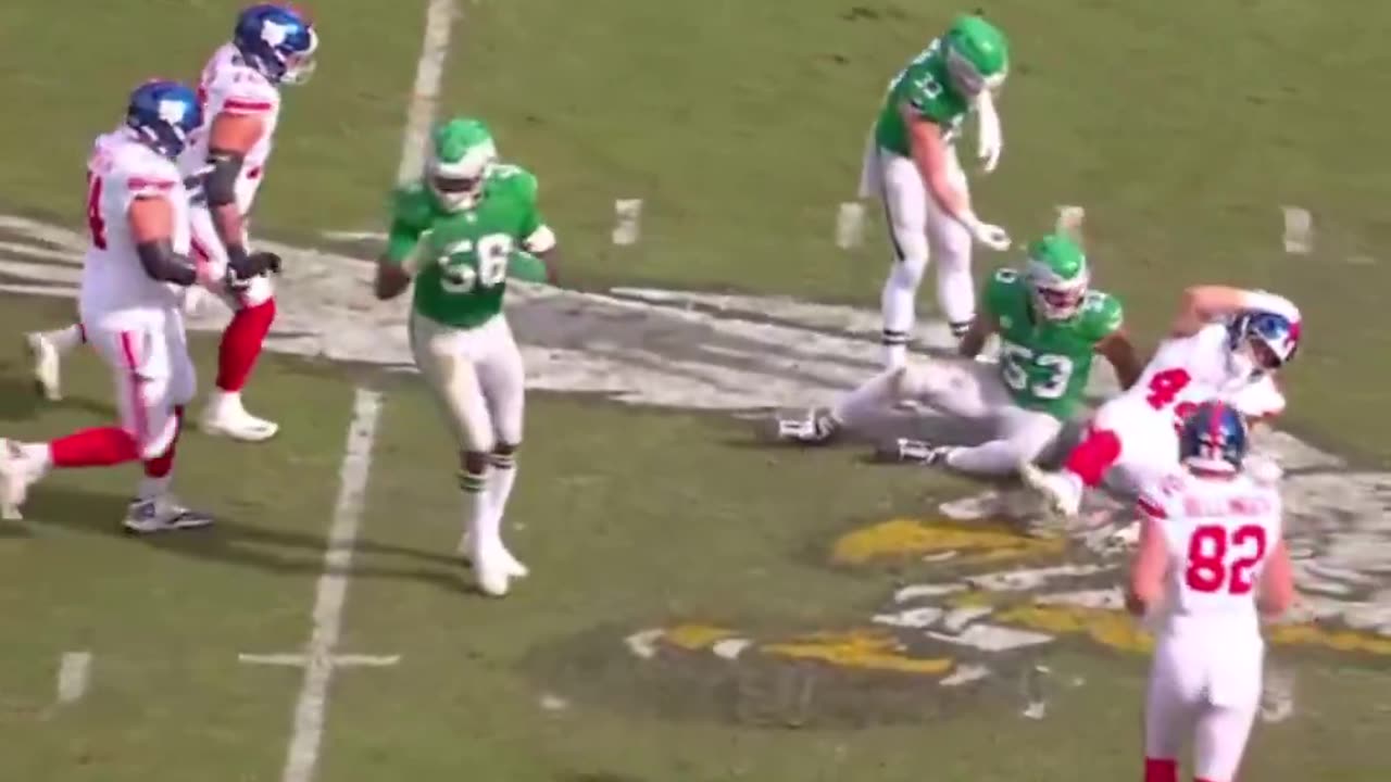 New York Giants runningback Cam Skattebo carted off the field after suffering