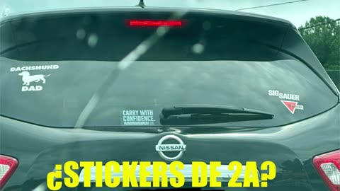 ¿Es buena idea poner stickers 2A en tu vehículo?