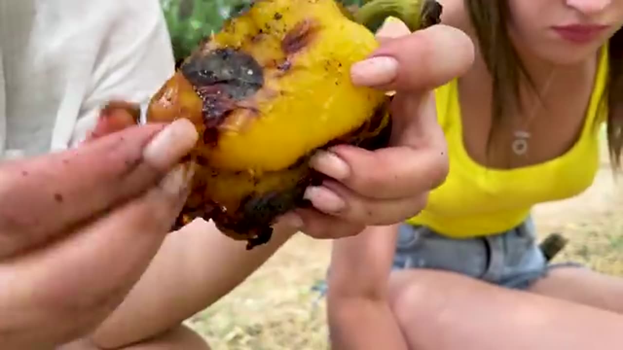 A World Of Tastes And Relaxation! Cooking Tobacco Chicken In Nature Turns Rest Into Pleasure