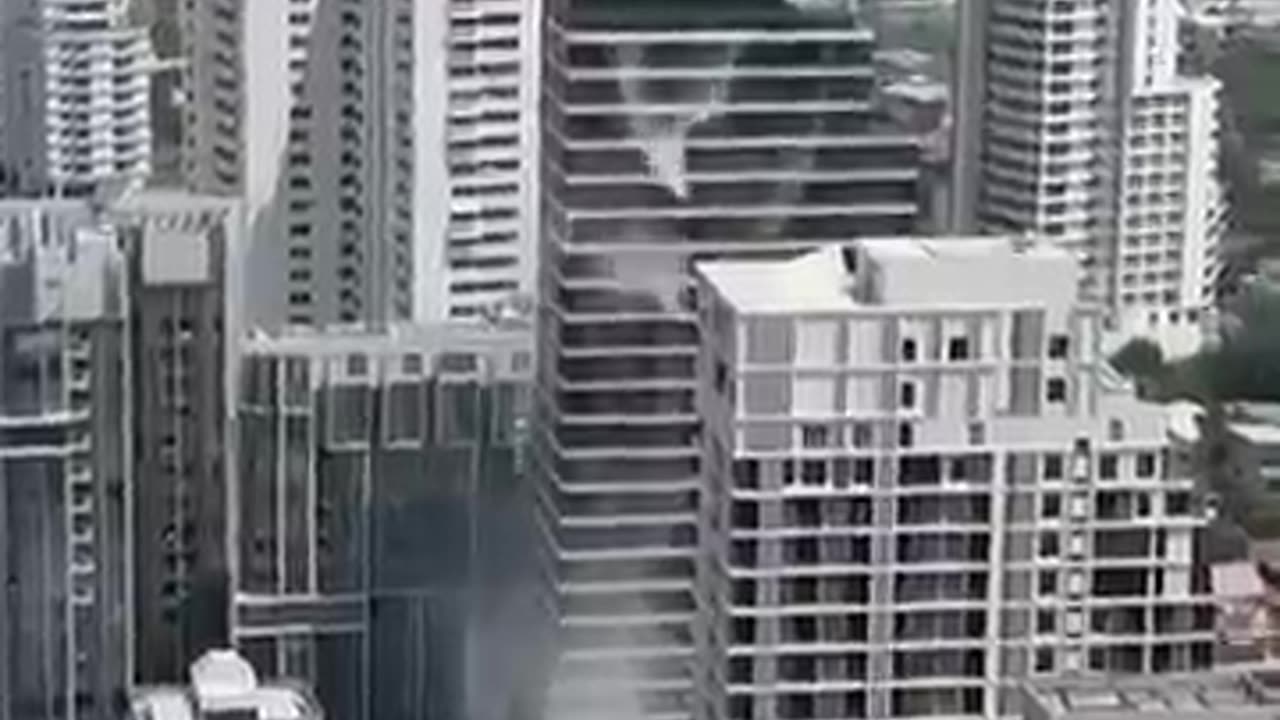 Myanmar Earthquake Shakes Bangkok Caught on Camera