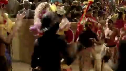 Shakira - Hips Don't Lie (Official 4K Video) ft. Wyclef Jean (1)